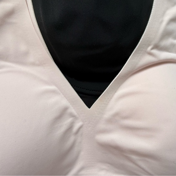 TRUE & CO. True Body New Lift V Neck Bra 14838 - Picture 2 of 4